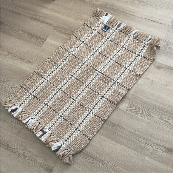 Pre Owned Neutral Woven Rug by Threshold by Studio McGee for Target - Picture 5 of 8